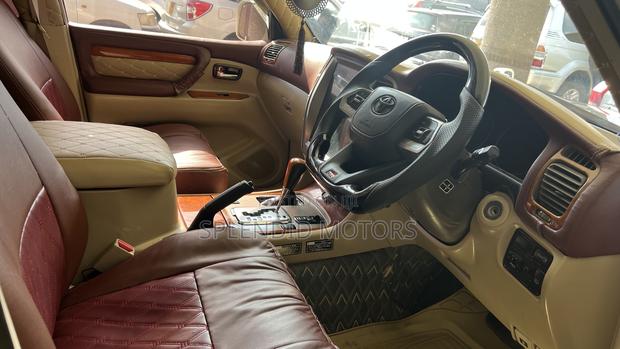 Toyota Land Cruiser Cygnus 4.7 2006 White