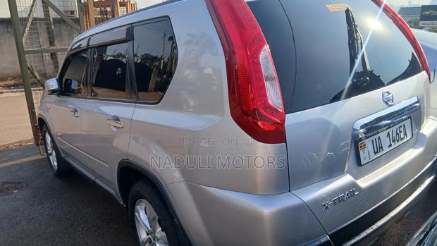 Nissan X-Trail 2.0 Petrol XE 2010 Silver