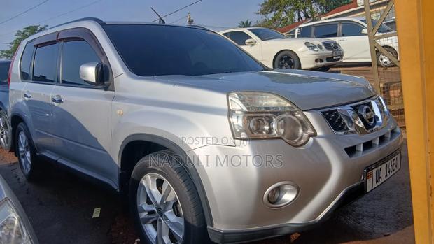 Nissan X-Trail 2.0 Petrol XE 2010 Silver