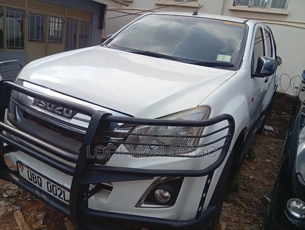 Isuzu D-MAX 2011 White