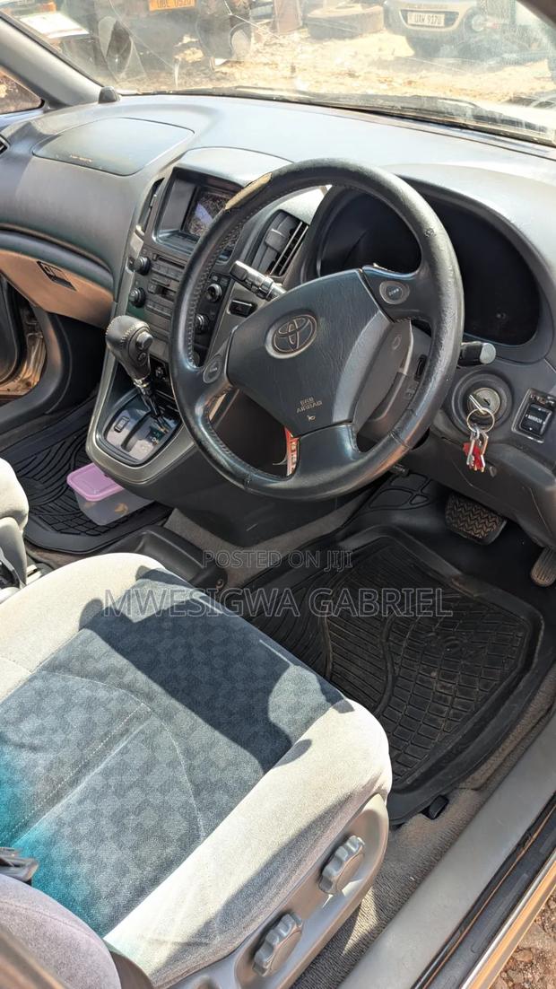 Toyota Harrier 2003 Silver
