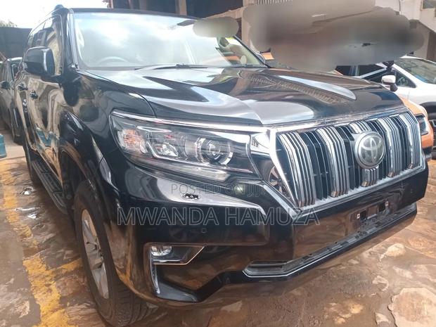 Toyota Land Cruiser Prado 2017 Black