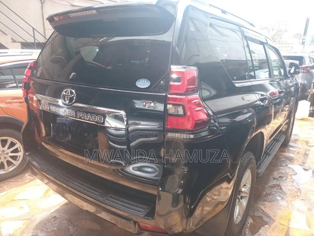 Toyota Land Cruiser Prado 2017 Black