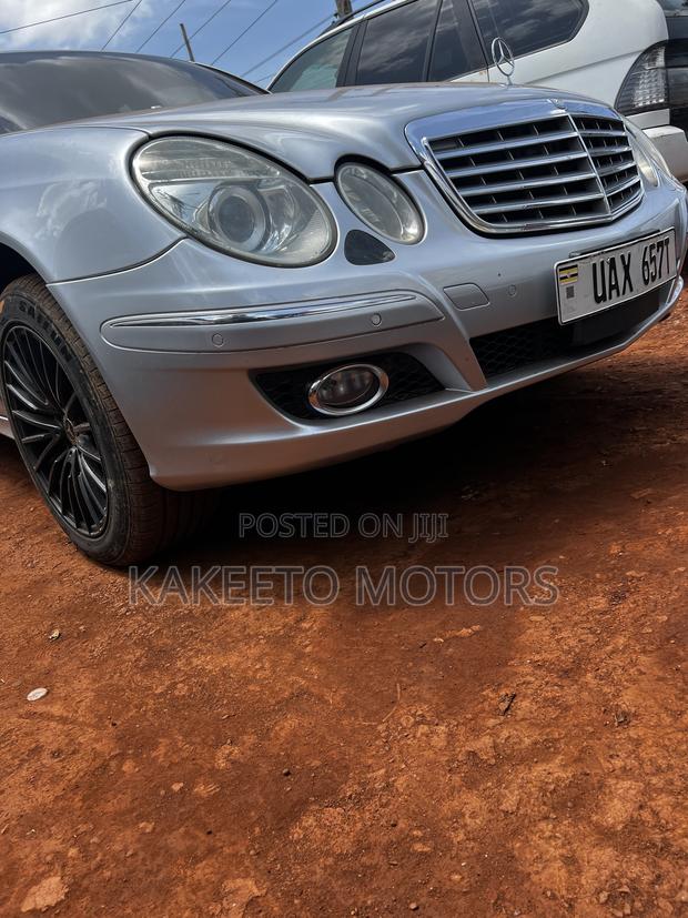 Mercedes-Benz E300 2008 Silver