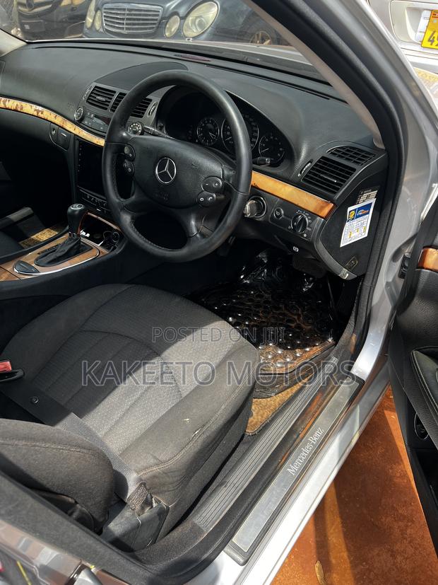 Mercedes-Benz E300 2008 Silver