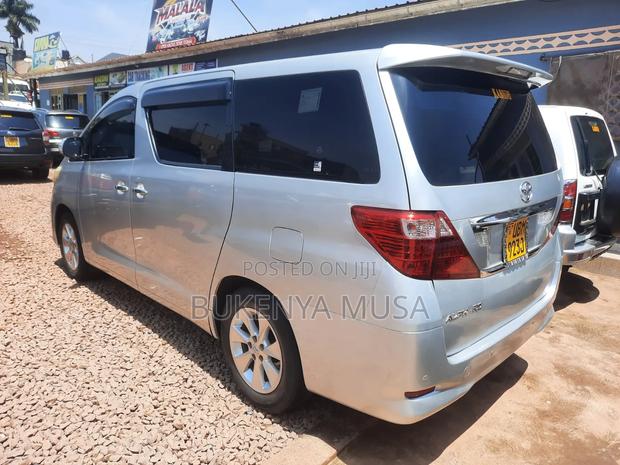 Toyota Alphard 2007 Silver