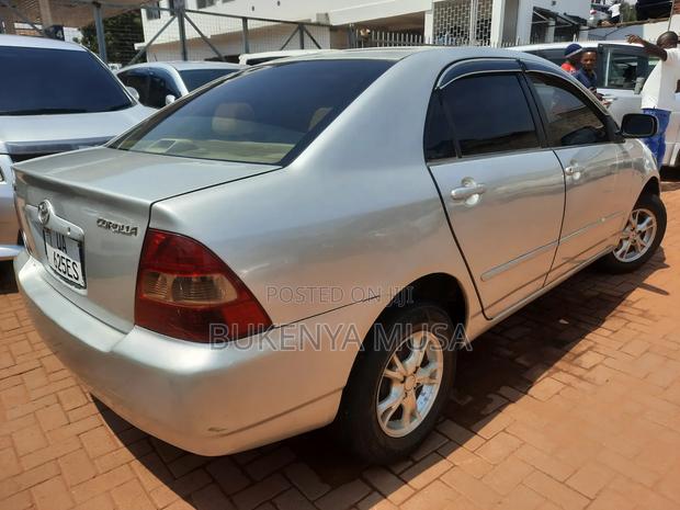 Toyota Corolla 2004 Silver