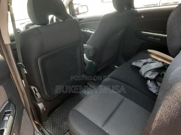 Toyota Corolla RunX 2004 Silver