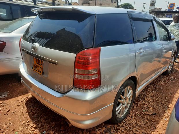 Toyota Wish 2003 Silver