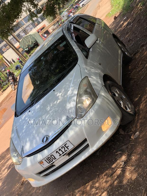 Toyota Wish 2009 White