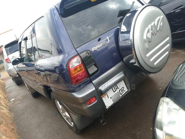 Toyota RAV4 Base 4x4 1999 Blue