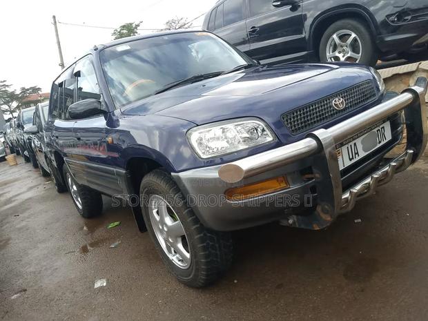 Toyota RAV4 Base 4x4 1999 Blue