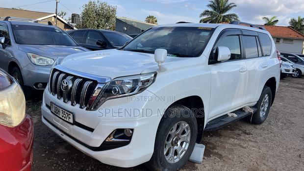 Toyota Land Cruiser Prado 2015 White