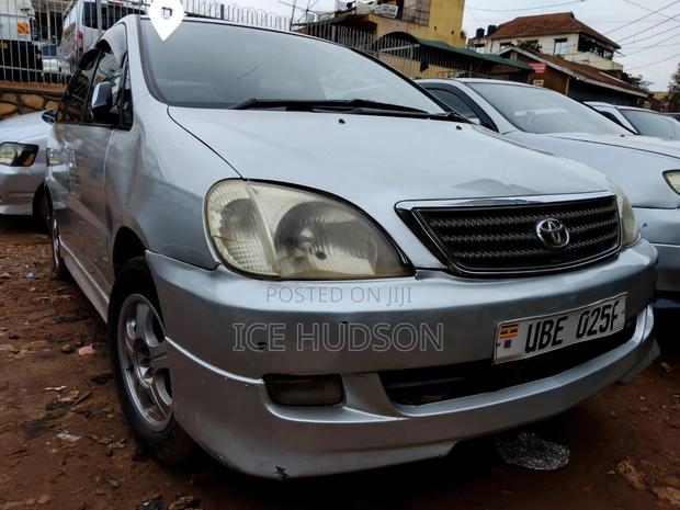 Toyota Nadia 2003 Gray