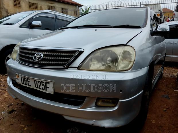 Toyota Nadia 2003 Gray