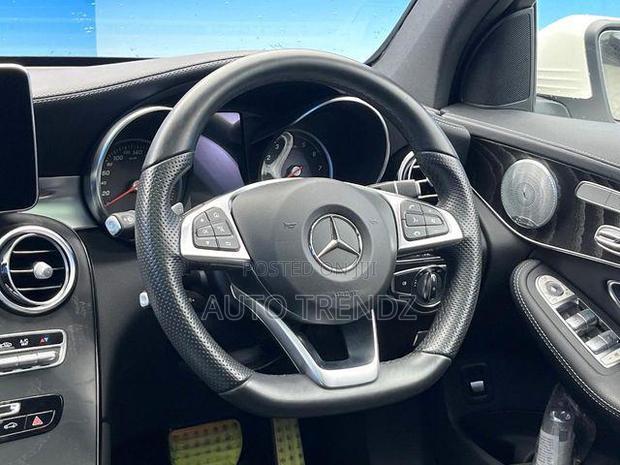 Mercedes-Benz GLC-Class GLC250 Sport Utility 4-Door (2.0L, 4cyl Turbo) White