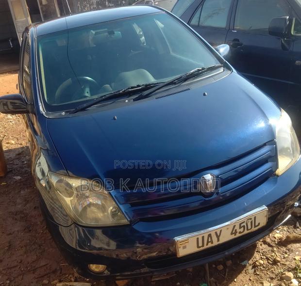 Toyota IST 2006 Blue