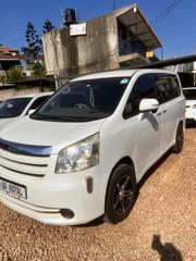Toyota Noah 2.0 143hp AWD (7 Seater) 2010 White for sale