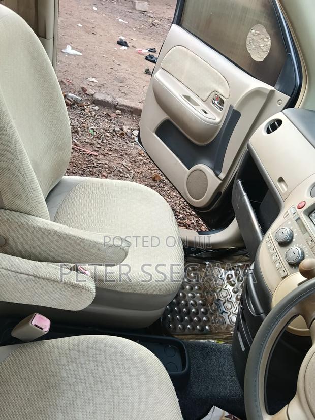 Toyota Sienta 2007 Gray