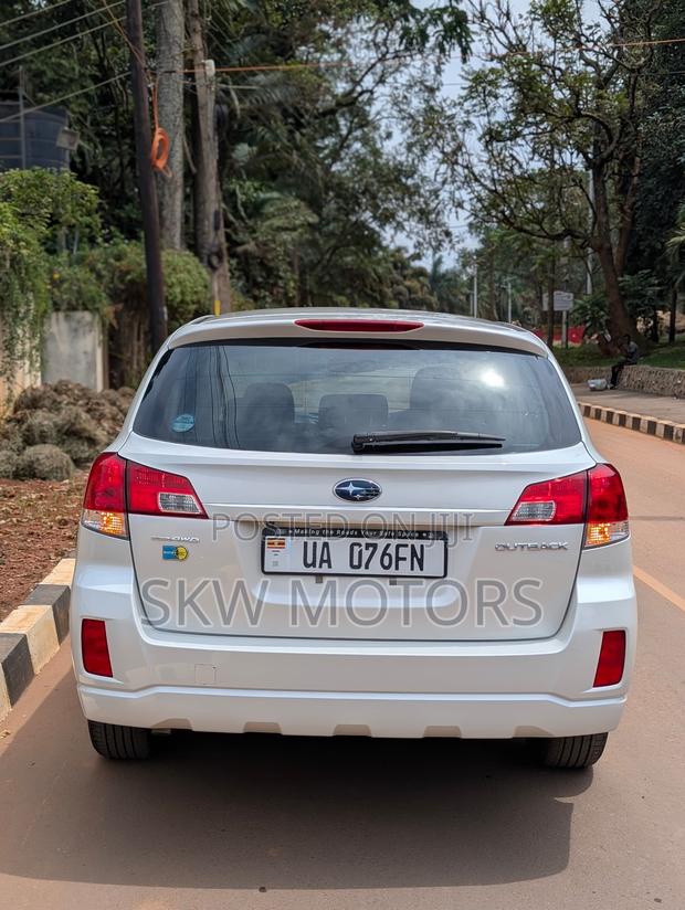 Subaru Outback 2014 White