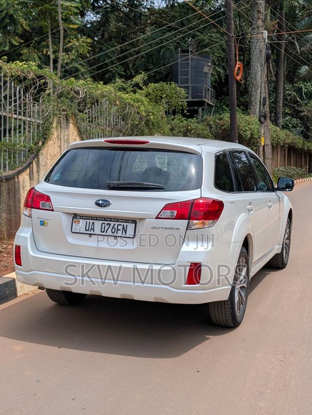 Subaru Outback 2014 White