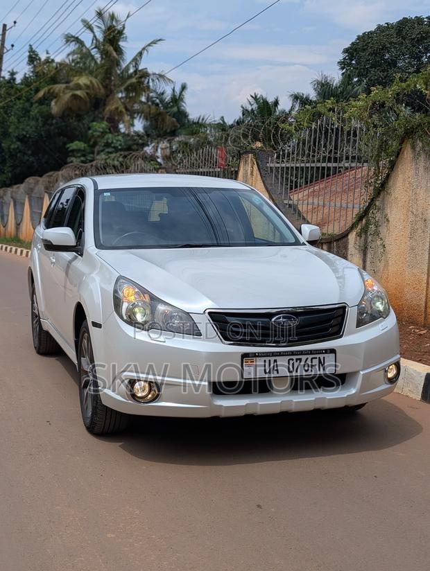 Subaru Outback 2014 White