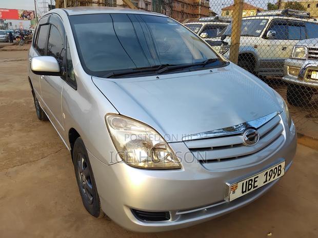 Toyota Corolla Spacio 2002