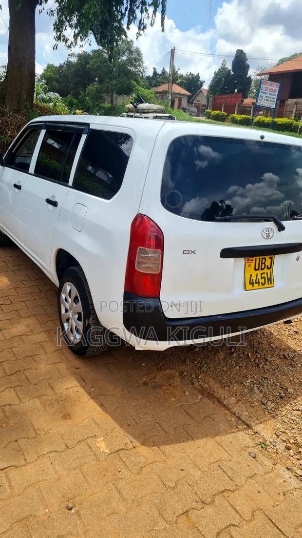 Toyota Probox 2005 White