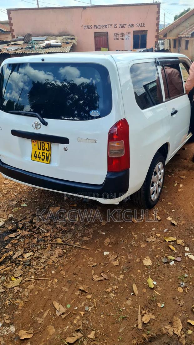 Toyota Probox 2005 White
