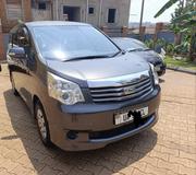 Toyota Noah 2.0 143hp FWD (7 Seater) 2013 Gray for sale