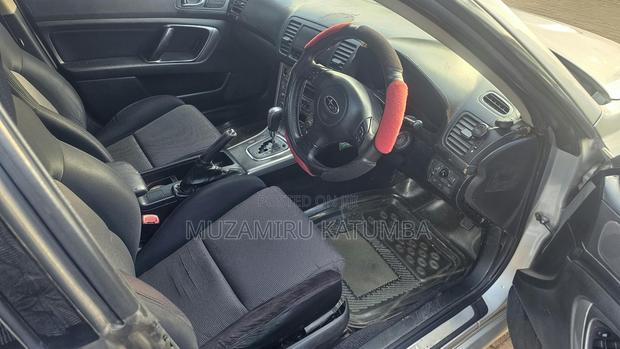 Subaru Outback Automatic 2003 Silver