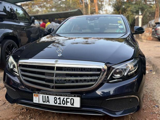 Mercedes-Benz E400 2018 Blue