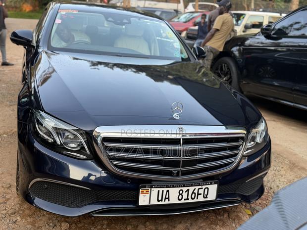 Mercedes-Benz E400 2018 Blue