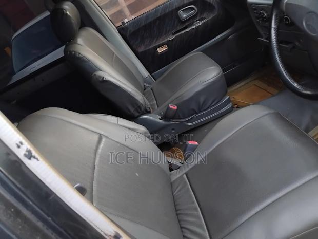 Toyota TownAce Noah 2001 Silver
