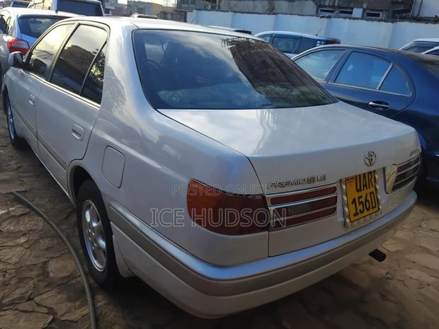 Toyota Premio 2001 White