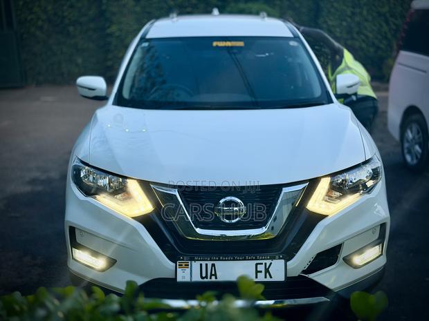 Nissan X-Trail 2.0 Petrol FWD 2018 White