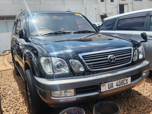 Toyota Land Cruiser Cygnus 4.7 2003 Black