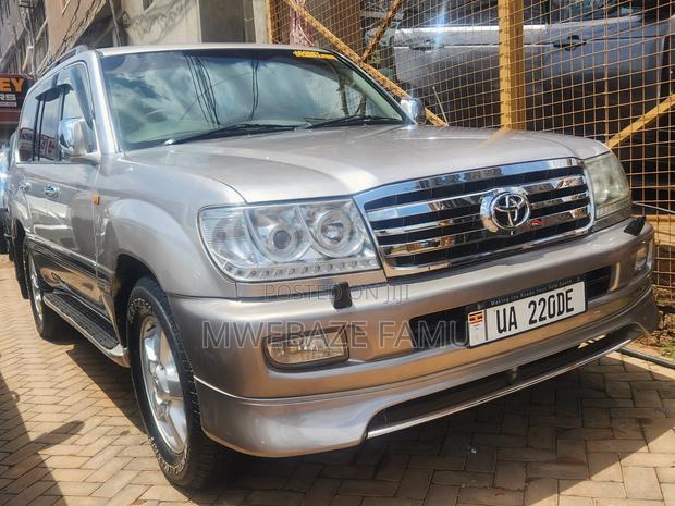 Toyota Land Cruiser 2003 Gold