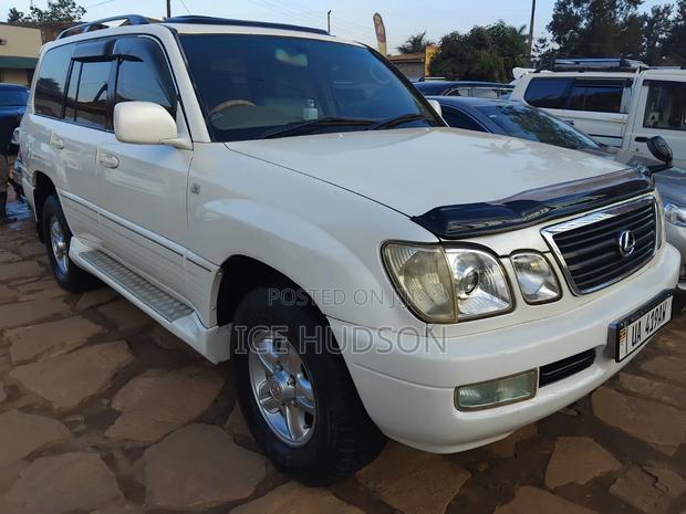 Lexus LX 470 AWD 2005 White