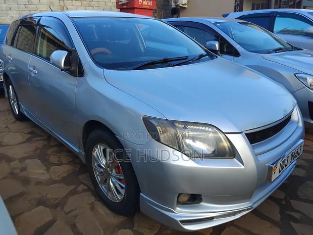 Toyota Corolla Fielder 2012 Silver