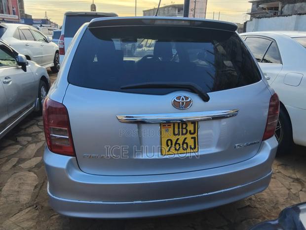 Toyota Corolla Fielder 2012 Silver