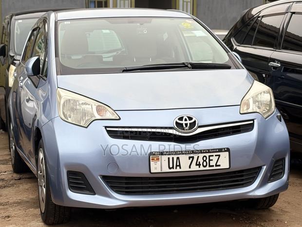 Toyota Ractis 1.5 FWD 2012 Blue