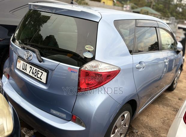 Toyota Ractis 1.5 FWD 2012 Blue