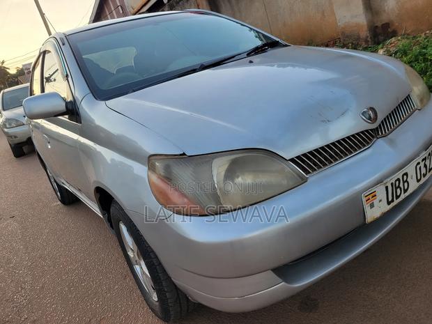 Toyota Platz 1.3 AWD 2002 Silver