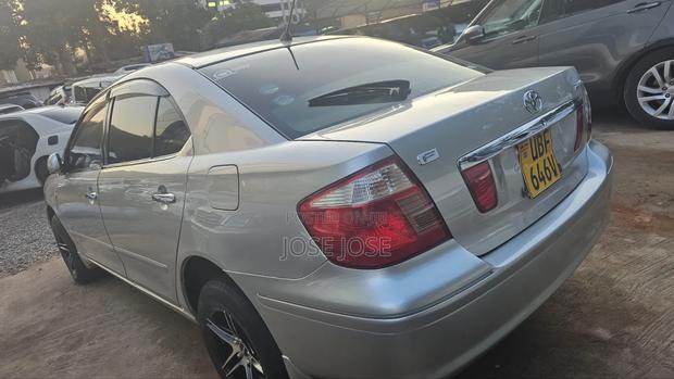 Toyota Premio 2005 Silver