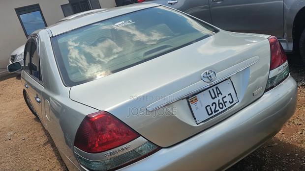 Toyota Mark II 2002 Silver
