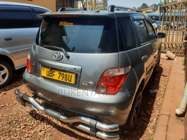 Toyota IST 2003 Silver