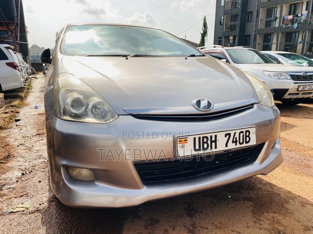 Toyota Wish 2006