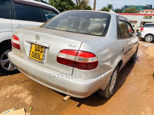 Toyota Corolla 1998