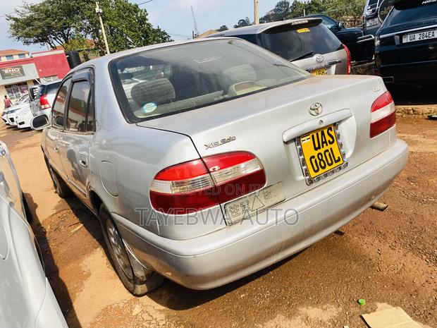 Toyota Corolla 1998